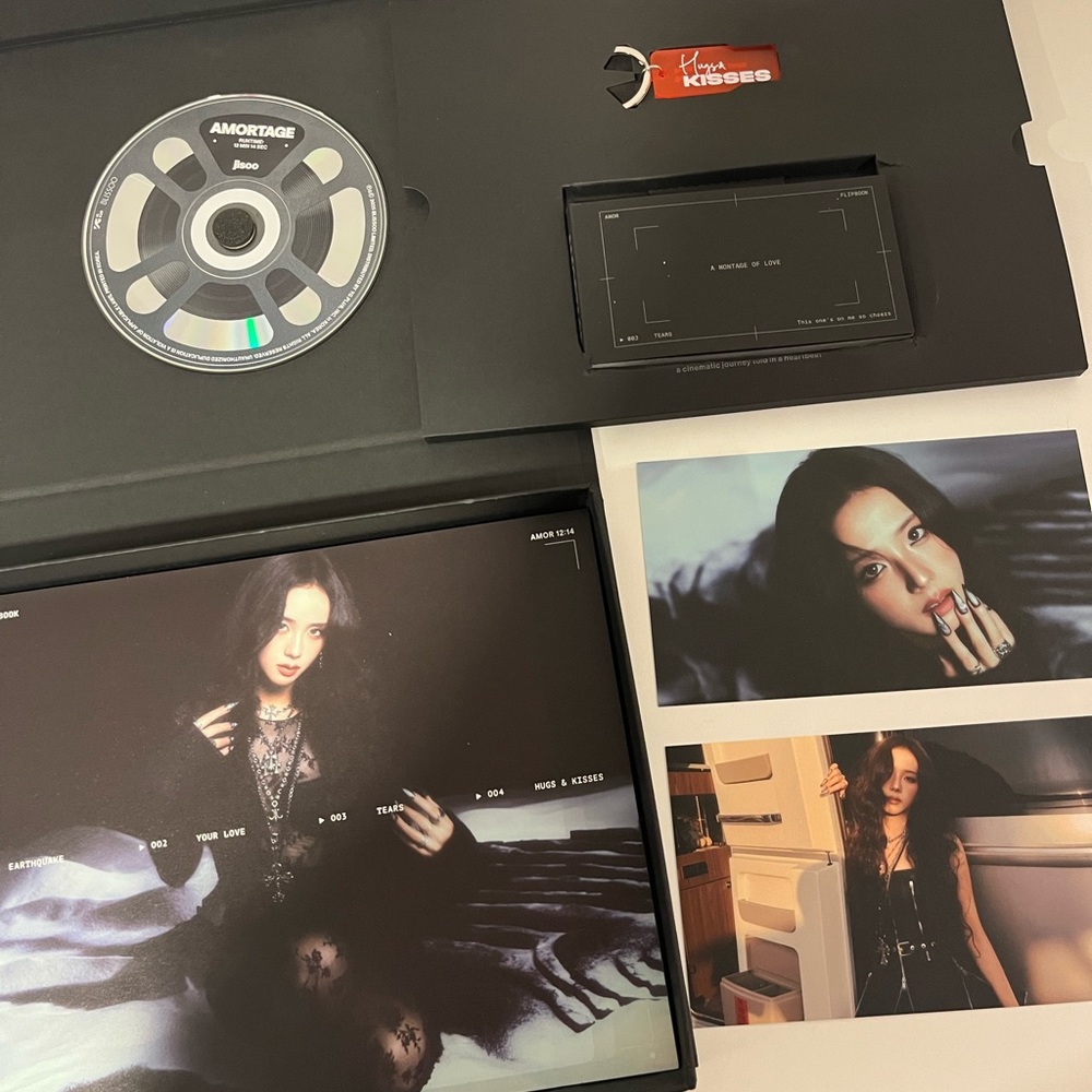 Blackpink Jisoo amortage album (black version)